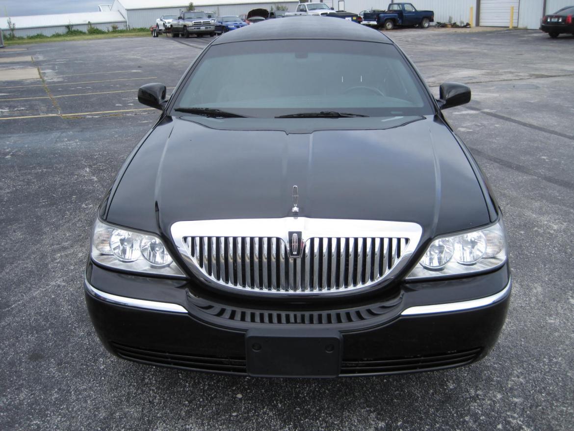 Limousine for Sale in Ozark, MO - Photo 4