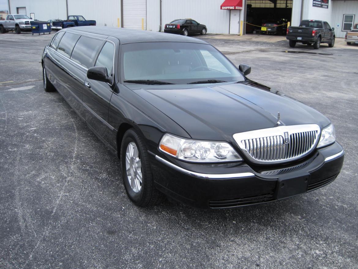 Limousine for Sale in Ozark, MO - Photo 5
