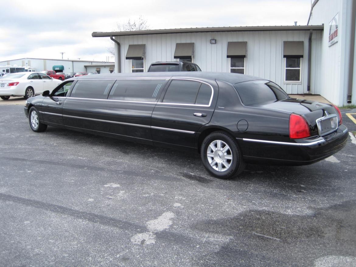 Limousine for Sale in Ozark, MO - Photo 13