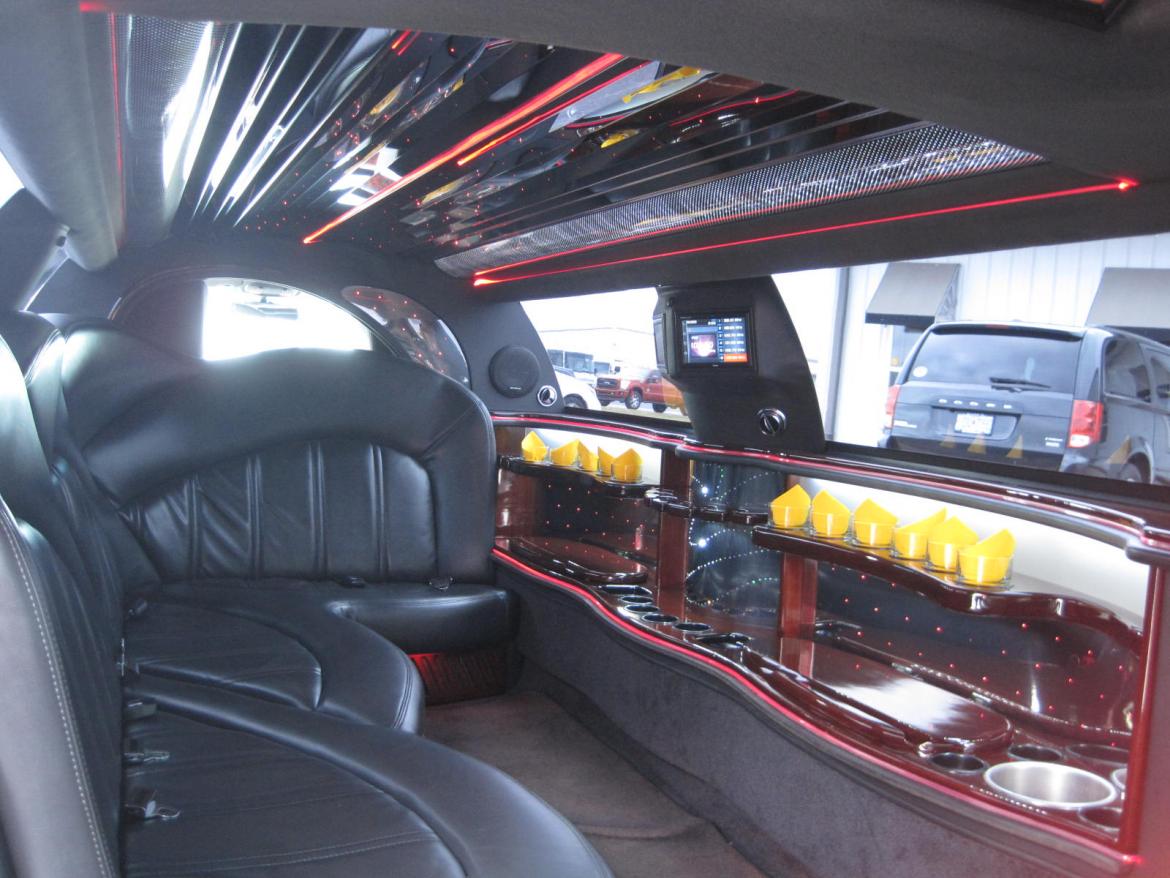 Limousine for Sale in Ozark, MO - Photo 19