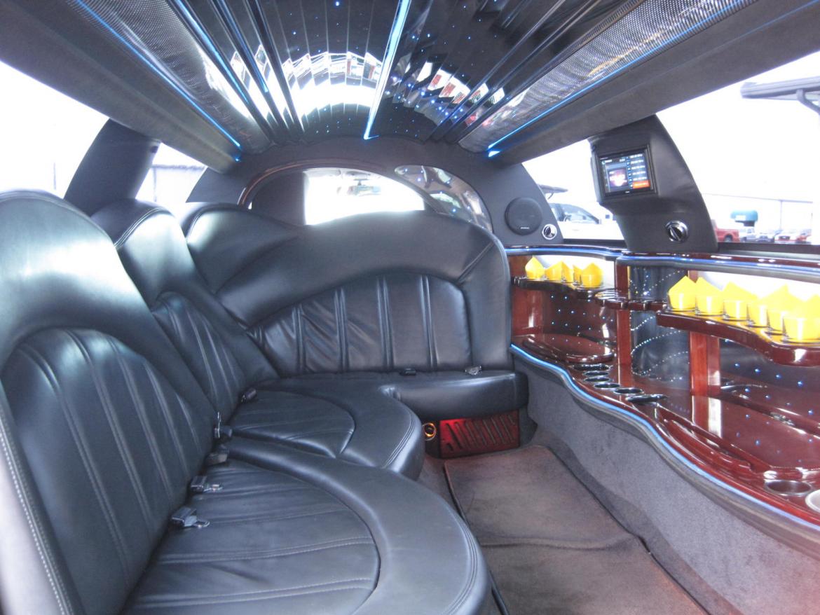 Limousine for Sale in Ozark, MO - Photo 22