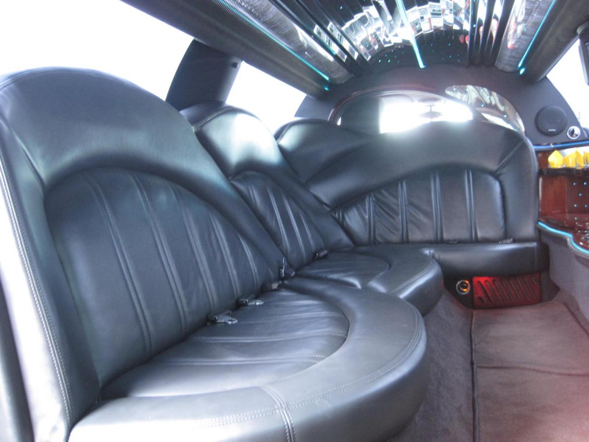 Limousine for Sale in Ozark, MO - Photo 26