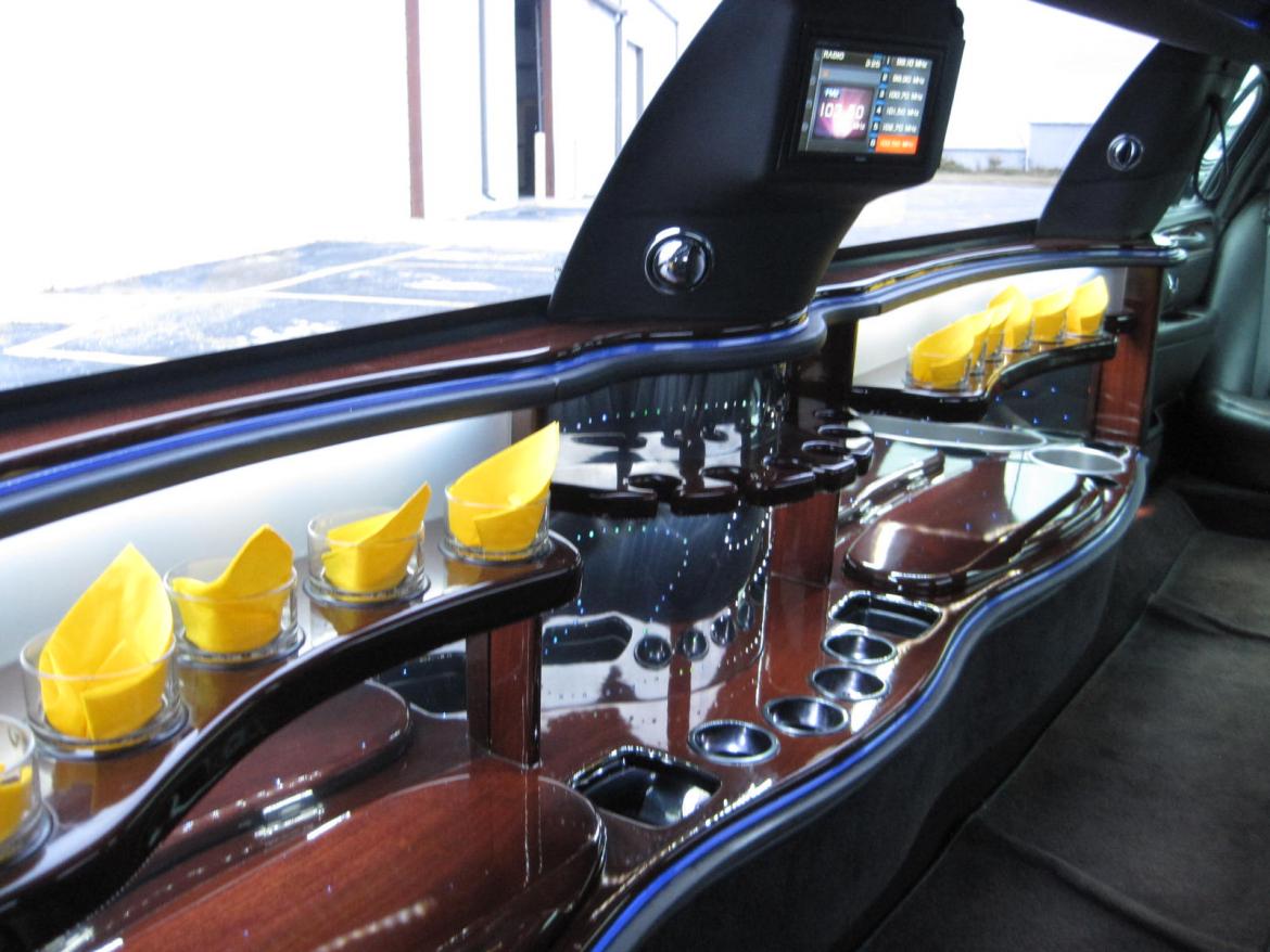 Limousine for Sale in Ozark, MO - Photo 18