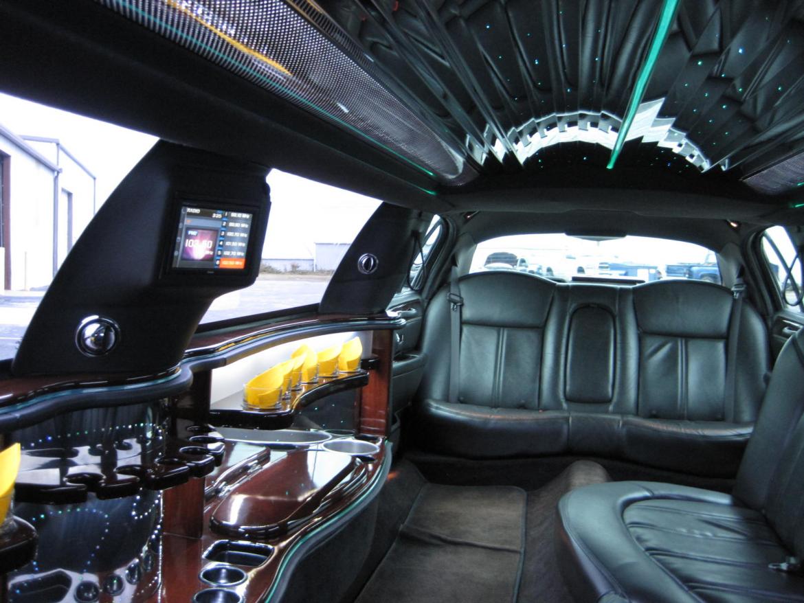 Limousine for Sale in Ozark, MO - Photo 29