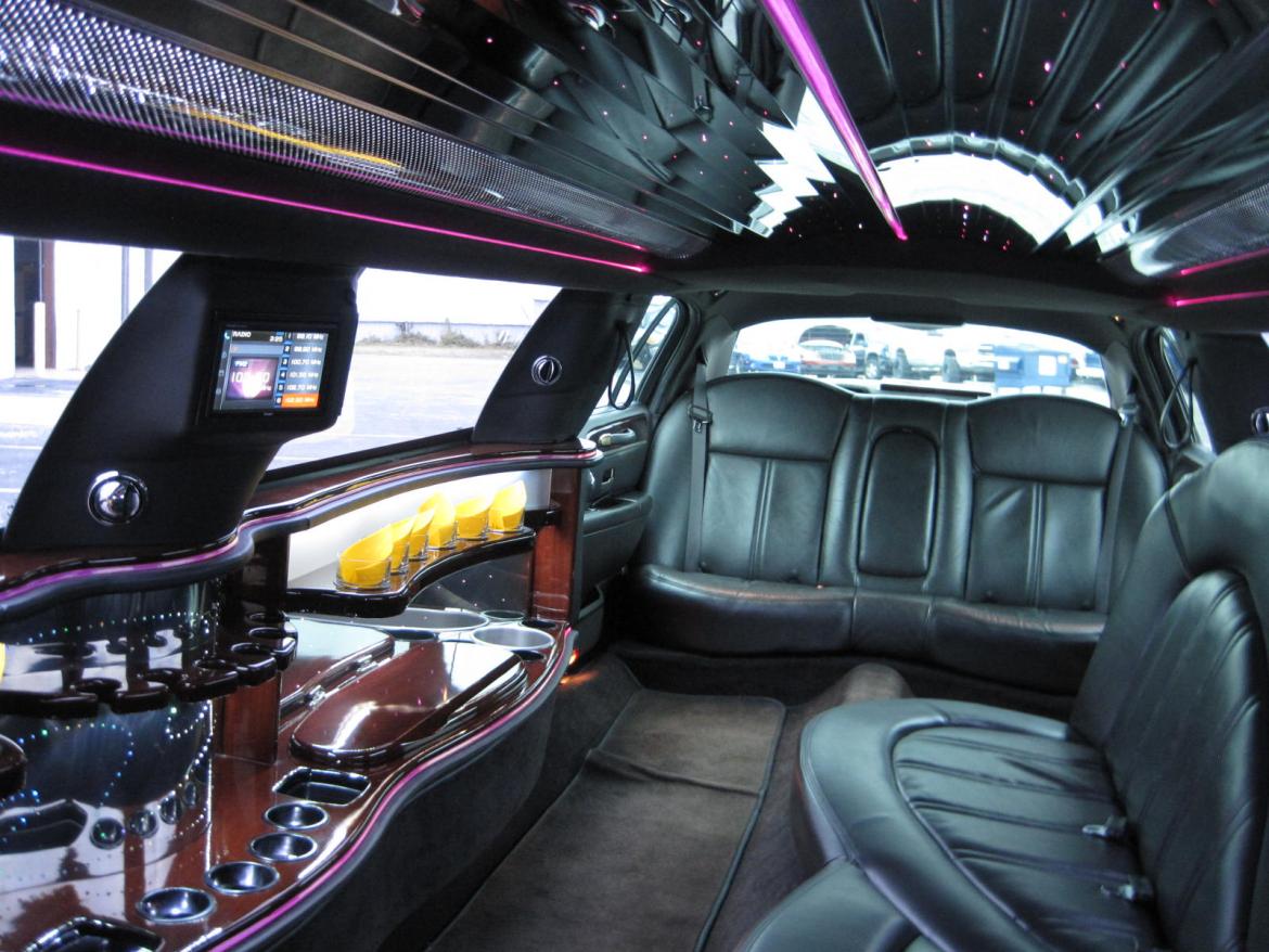 Limousine for Sale in Ozark, MO - Photo 34