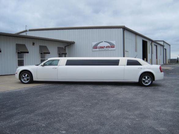 2008 Chrysler 300 Limousine for Sale in Ozark, MO - Photo 3