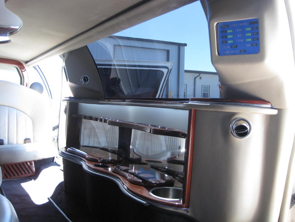 Limousine for Sale in Ozark, MO - Photo 17