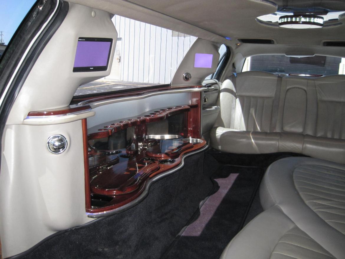 Limousine for Sale in Ozark, MO - Photo 31