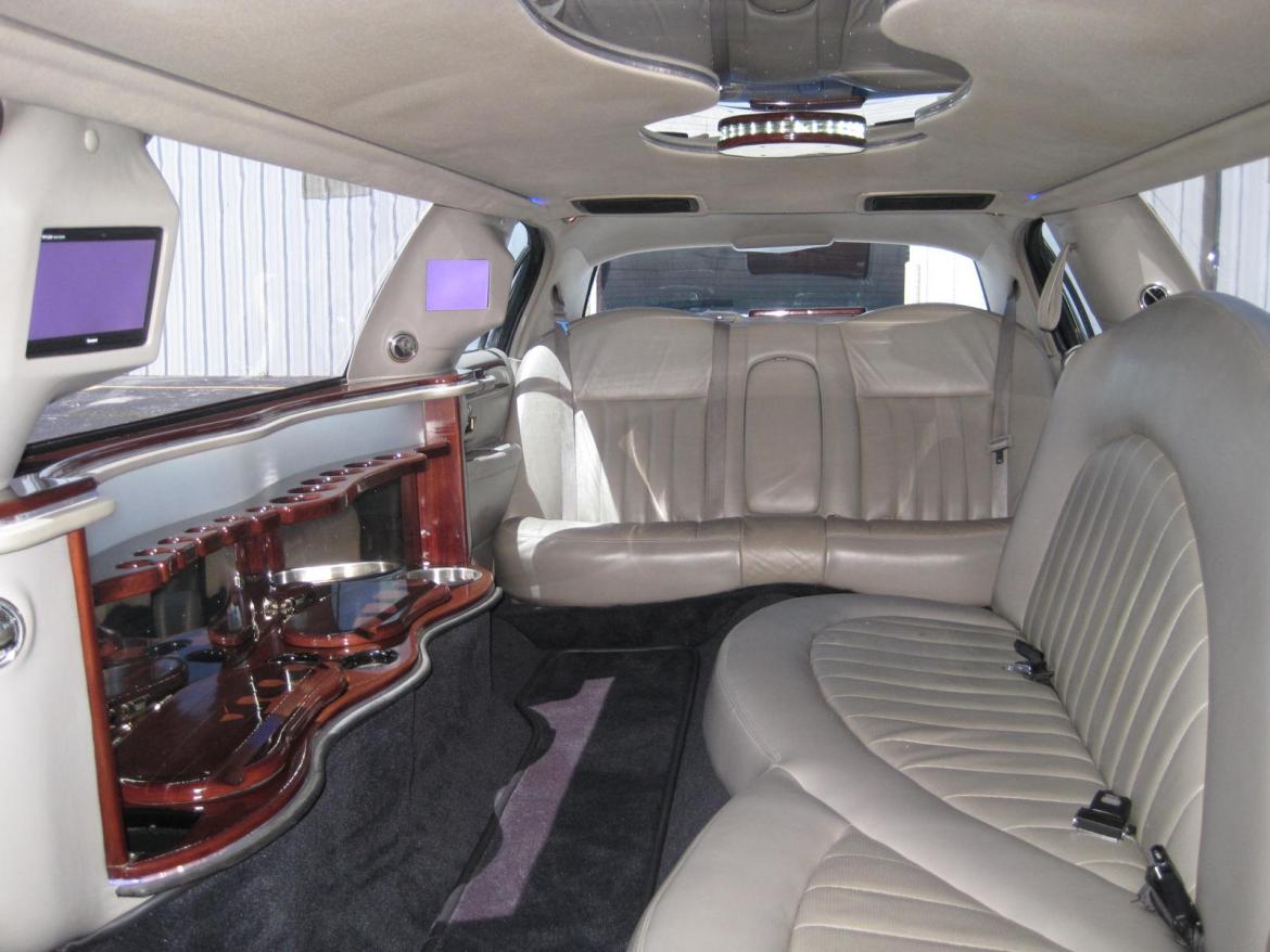 Limousine for Sale in Ozark, MO - Photo 33