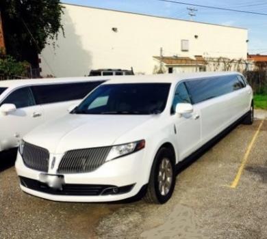 2014 Lincoln MKT 5-Door 14-Pass 4WD Limousine for Sale in Baltimore , MD