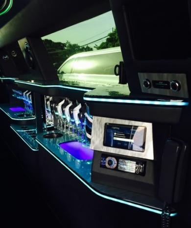2014 Moonlight Lincoln MKT 5-Door 14-Pass 4WD 180" - Limousine for Sale in Baltimore , MD - Photo 5