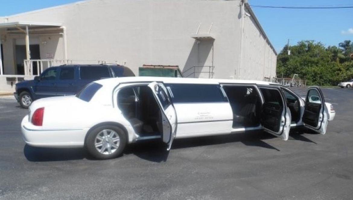 Limousine for Sale in St Petersburg, FL - Photo 2