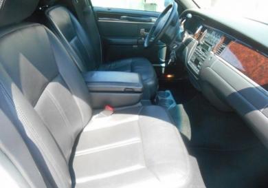2011 DaBryan Lincoln Towncar 5-Door Limousine - Limousine for Sale in St Petersburg, FL - Photo 3