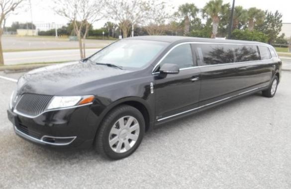 2015 Lincoln MKT Limousine for Sale in Largo, FL - Main Photo