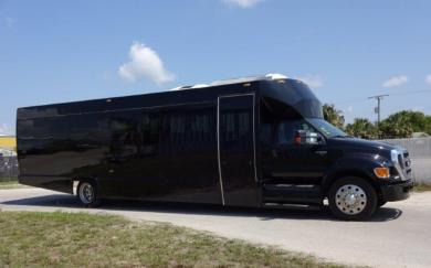 2011 Ford F650 37-Pass Shuttle Bus for Sale in St Petersburg, FL