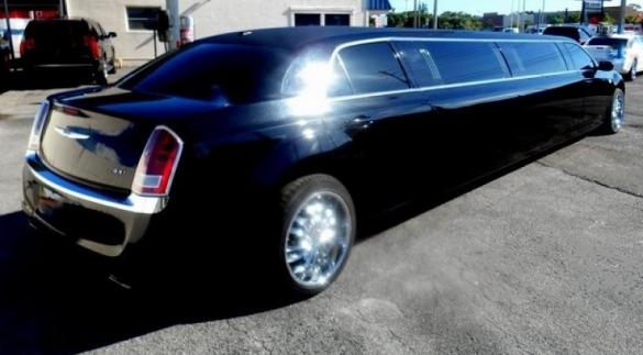 2013 Chrysler  300 Limousine for Sale in St Petersburg, FL - Photo 2
