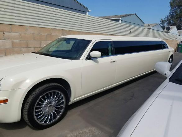 2007 Chrysler  300 L Limousine for Sale in Newport, CA - Main Photo