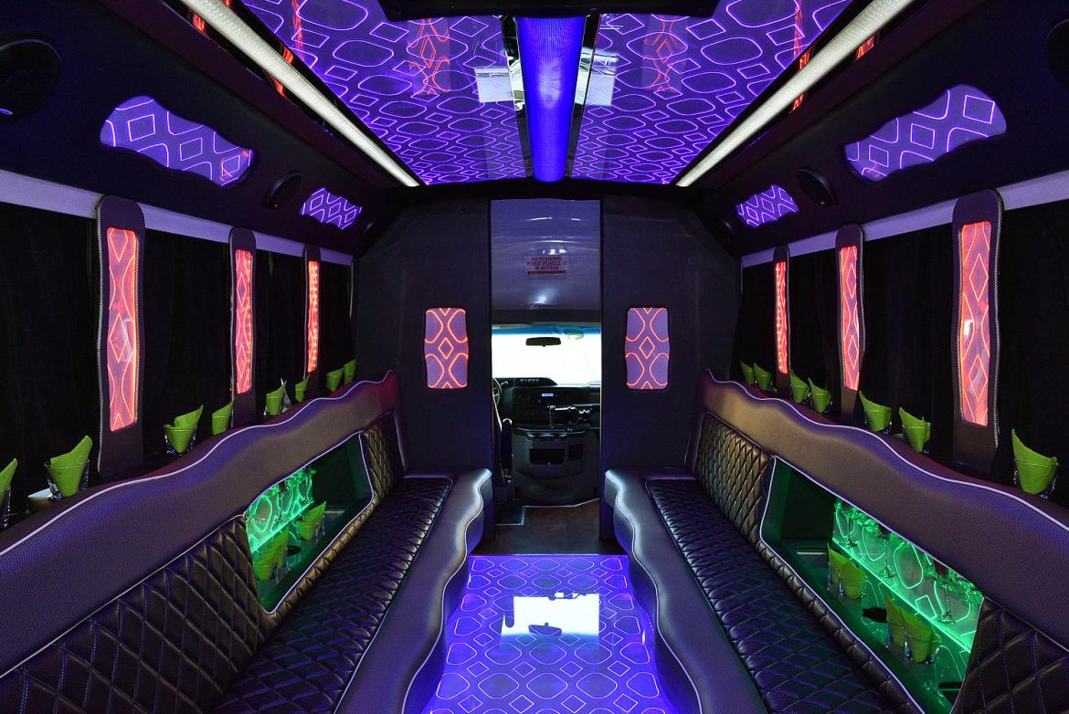 Limo Bus for Sale in fontana, CA - Photo 9