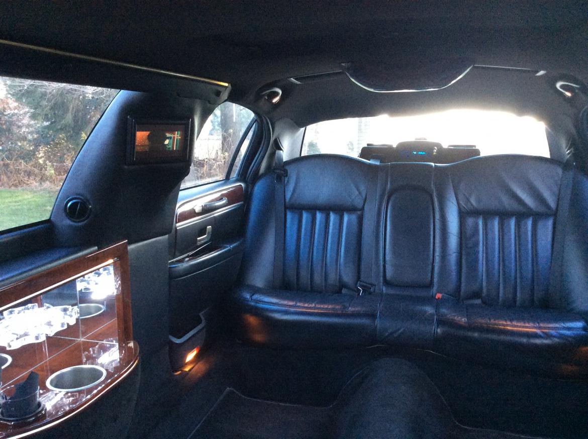Limousine for Sale in Bordentown , NJ - Photo 10