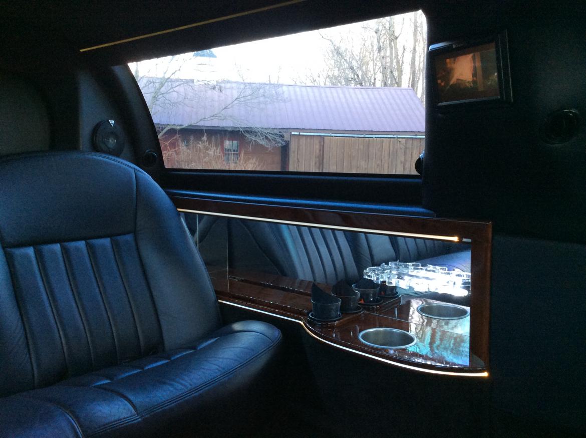 Limousine for Sale in Bordentown , NJ - Photo 11