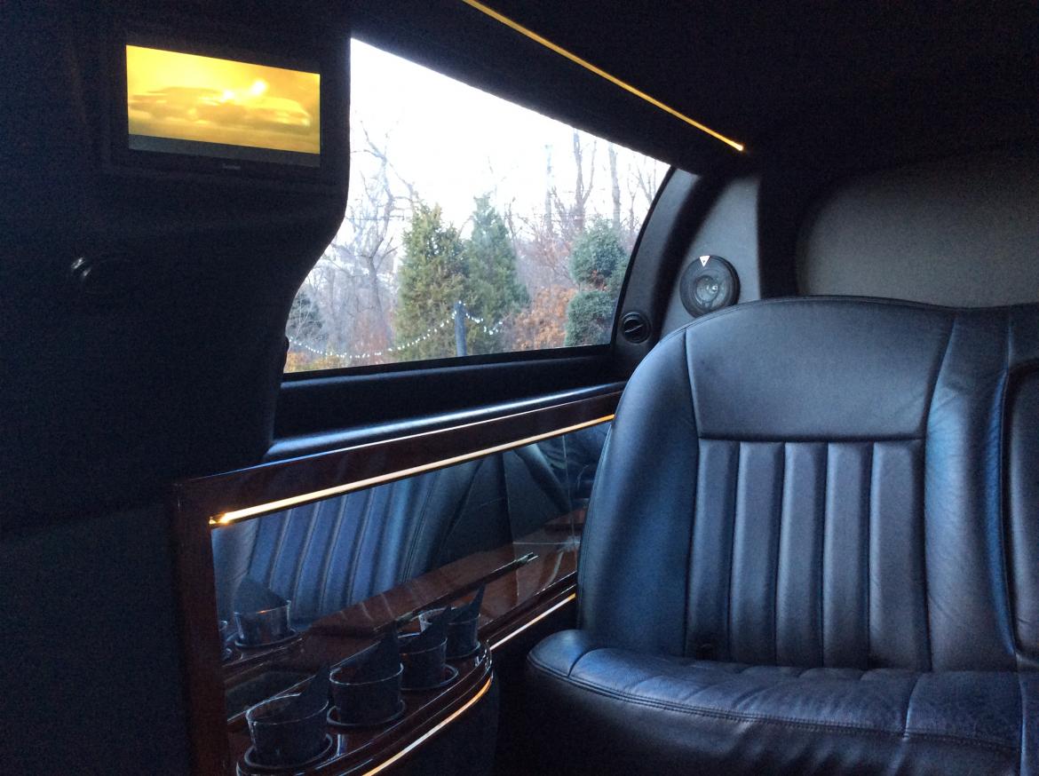 Limousine for Sale in Bordentown , NJ - Photo 17