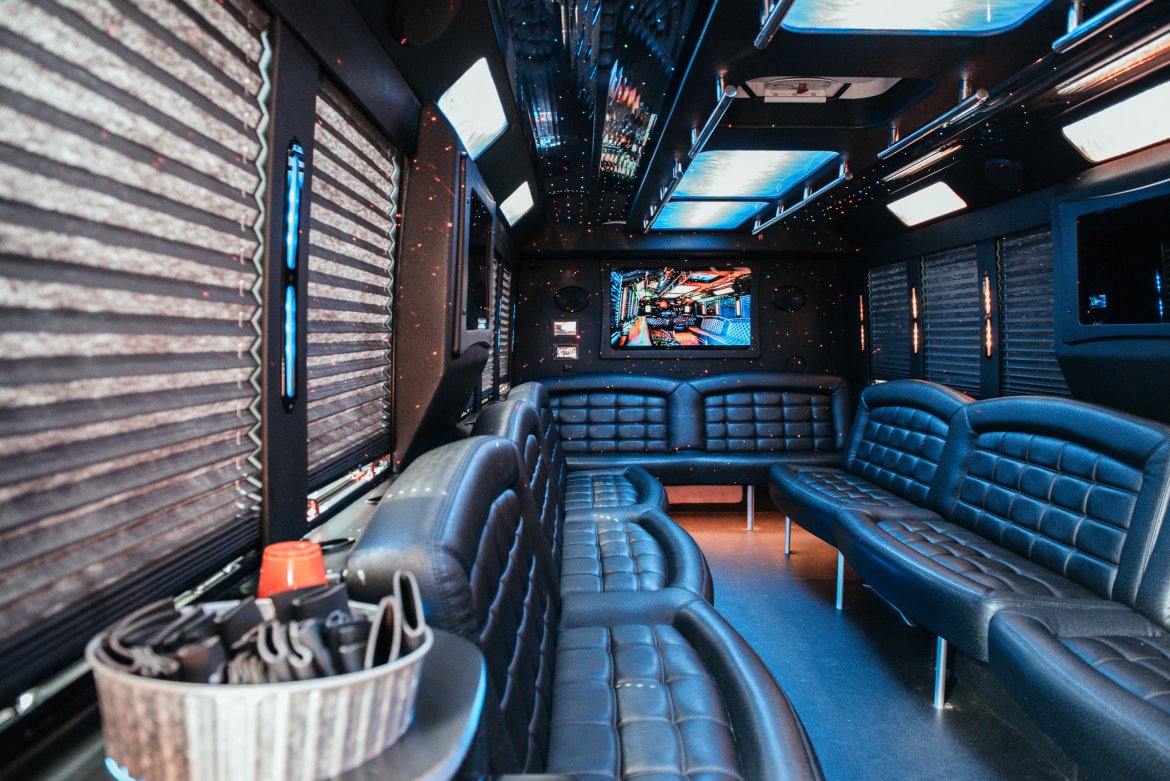 Limo Bus for Sale in Charleston, SC - Photo 13