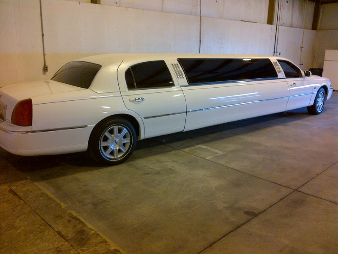 Sedan for Sale in Trenton, NJ - Photo 2
