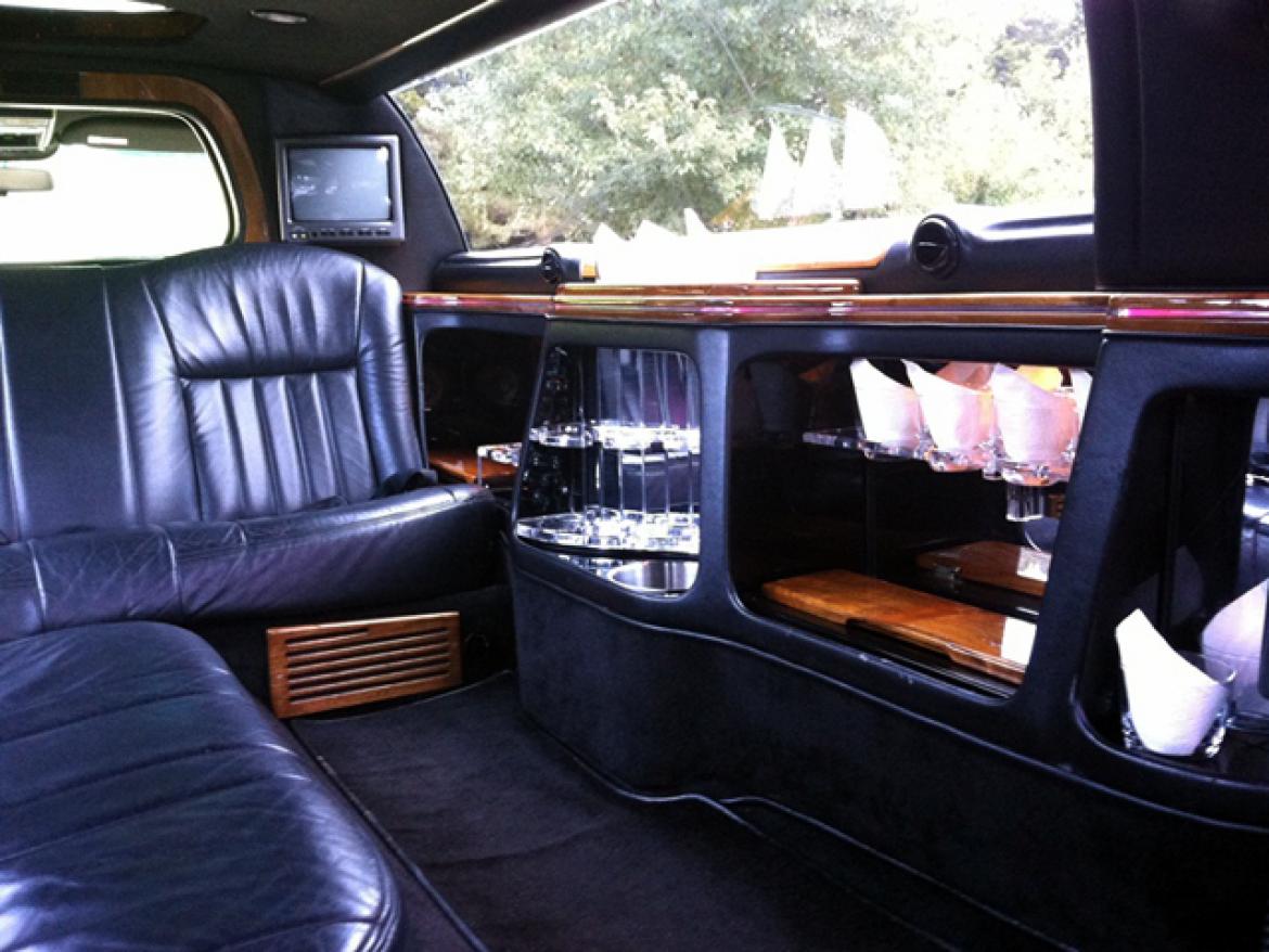 Limousine for Sale in Trenton, NJ - Photo 20