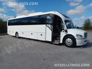 2019 Freightliner M2 Motorcoach for Sale in Springfield, MO