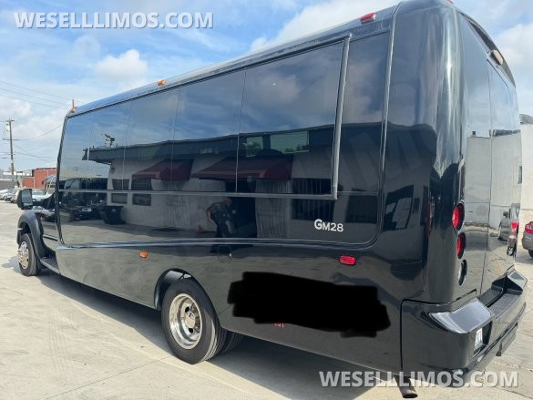 2016 Ford F 450 Shuttle Bus for Sale in Laguna Niguel, CA - Photo 3