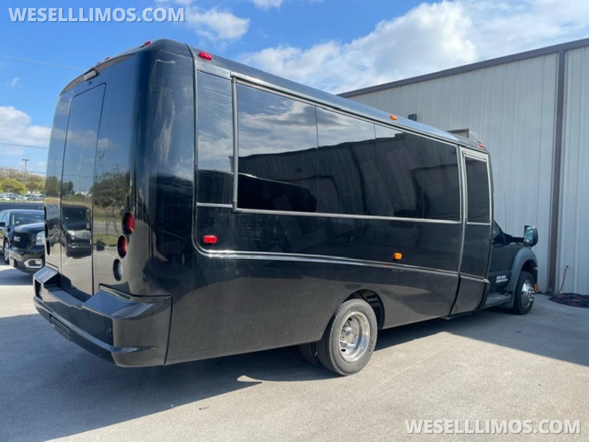 Limo Bus for Sale in Austin, TX - Photo 4