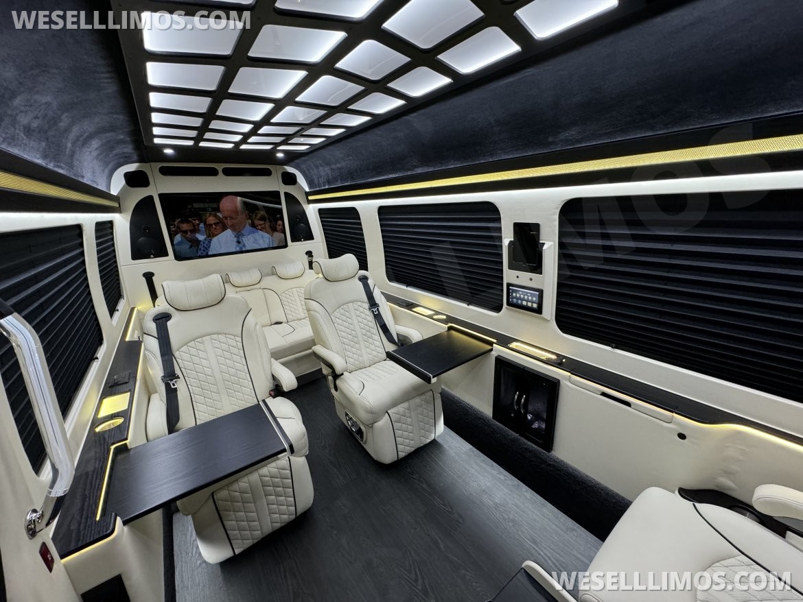 Sprinter for Sale in Springfield, MO - Main Photo