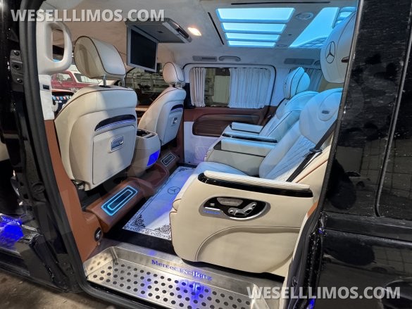 2020 Mercedes-Benz Metris CEO Sprinter for Sale in Sprinfield, MO - Photo 2