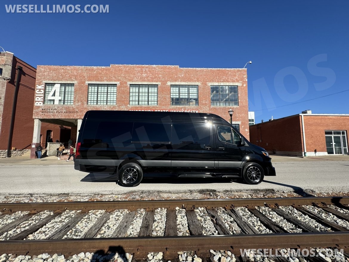 Sprinter for Sale in Sprinfield, MO - Photo 9