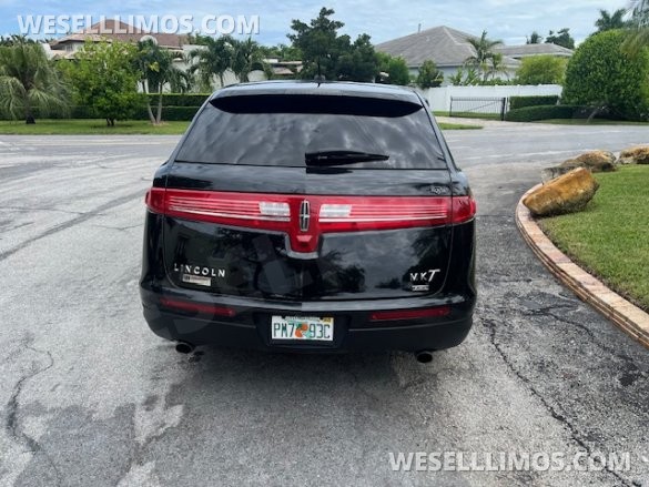2015 Lincoln mkt SUV Stretch for Sale in Fort Lauderdale, FL - Photo 2