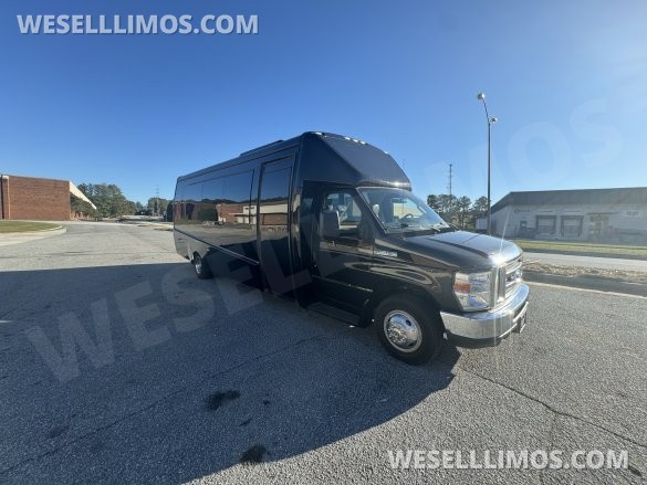 2017 Ford e450 Executive Shuttle for Sale in Anaheim, CA - Main Photo