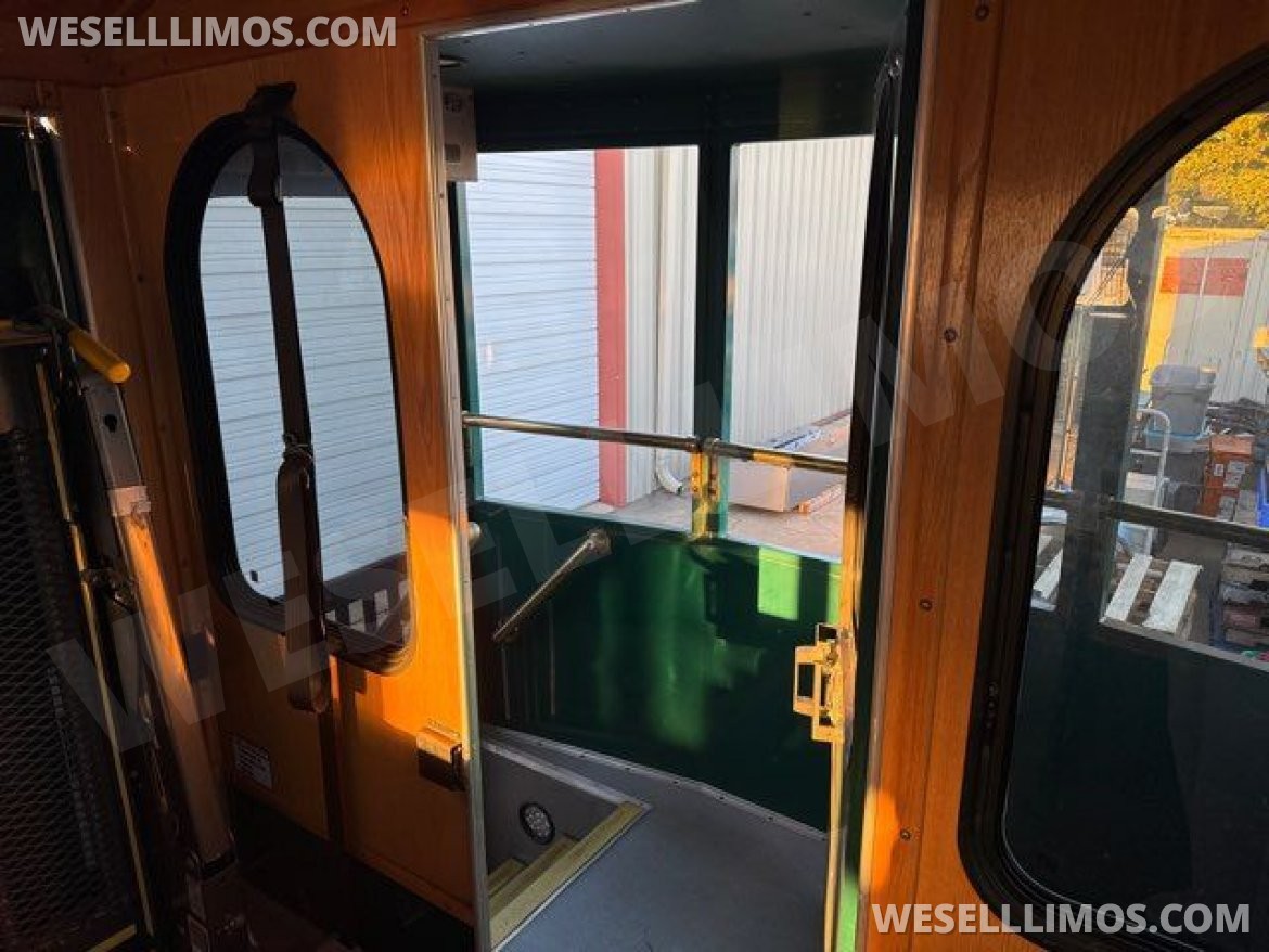 Trolley for Sale in Anaheim, CA - Photo 3
