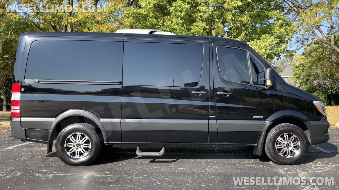 Sprinter for Sale in Naperville, IL - Main Photo