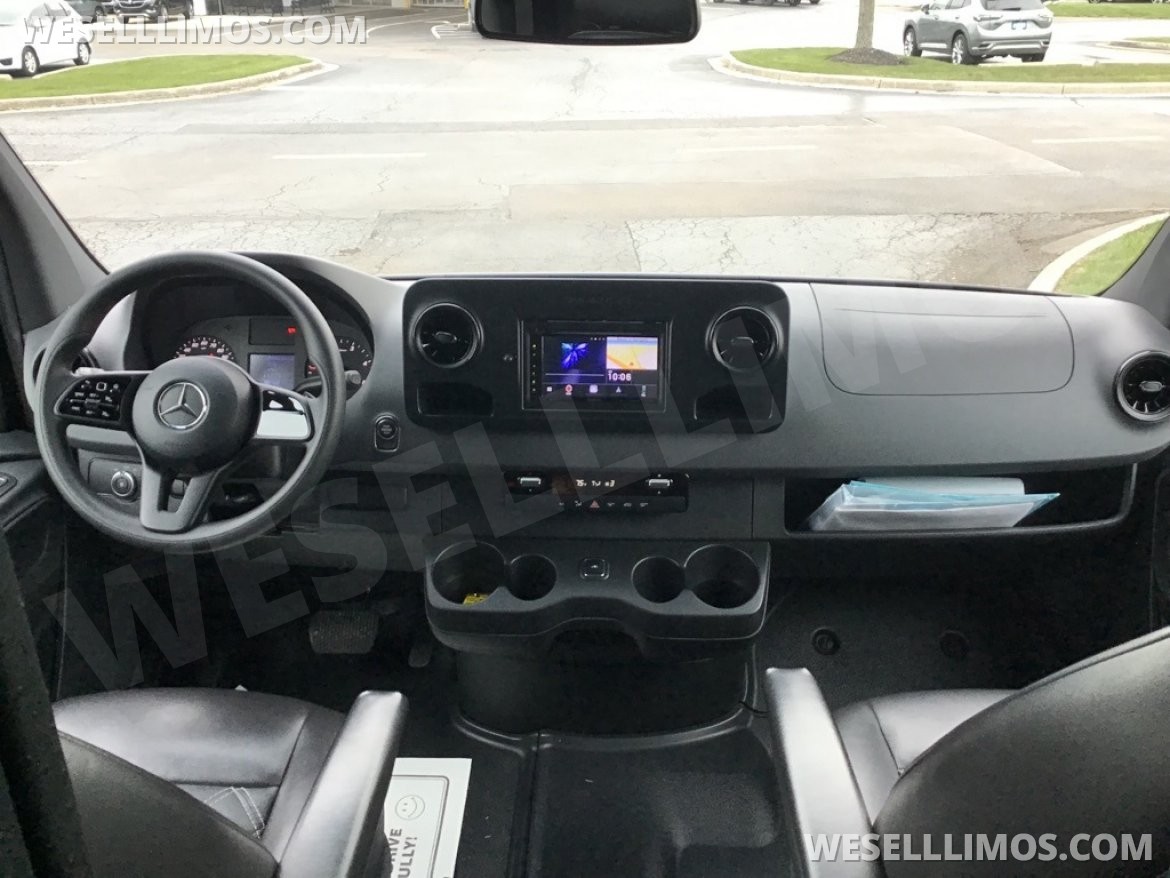 Limousine for Sale in Troy, OH - Photo 2
