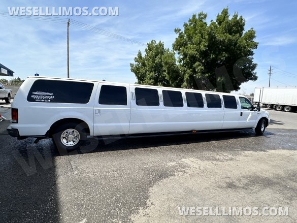 2005 Ford Excursion 200in stretch SUV Stretch for Sale in Visalia, CA - Photo 2