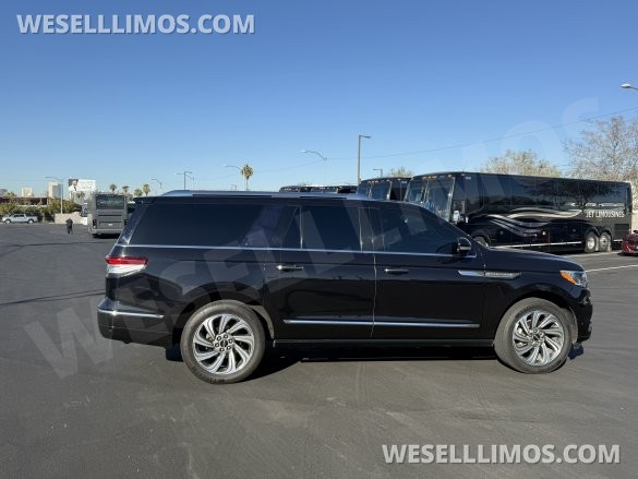 2022 Lincoln Naviagor L SUV for Sale in Phoenix, AZ - Photo 2