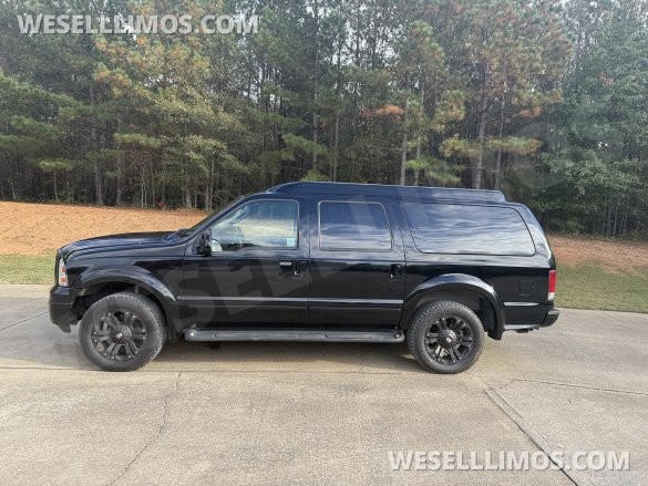 2005 Ford Excursion CEO SUV Mobile Office for Sale in Acworth, GA - Main Photo