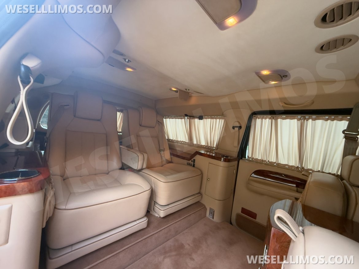 CEO SUV Mobile Office for Sale in Acworth, GA - Photo 8