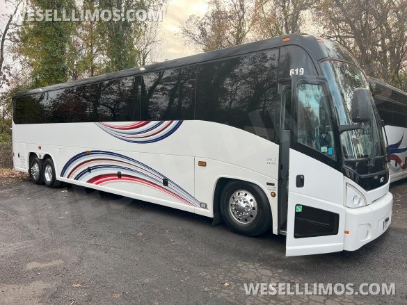 2018 MCI J4500 Motorcoach for Sale in Rockville, MD - Main Photo