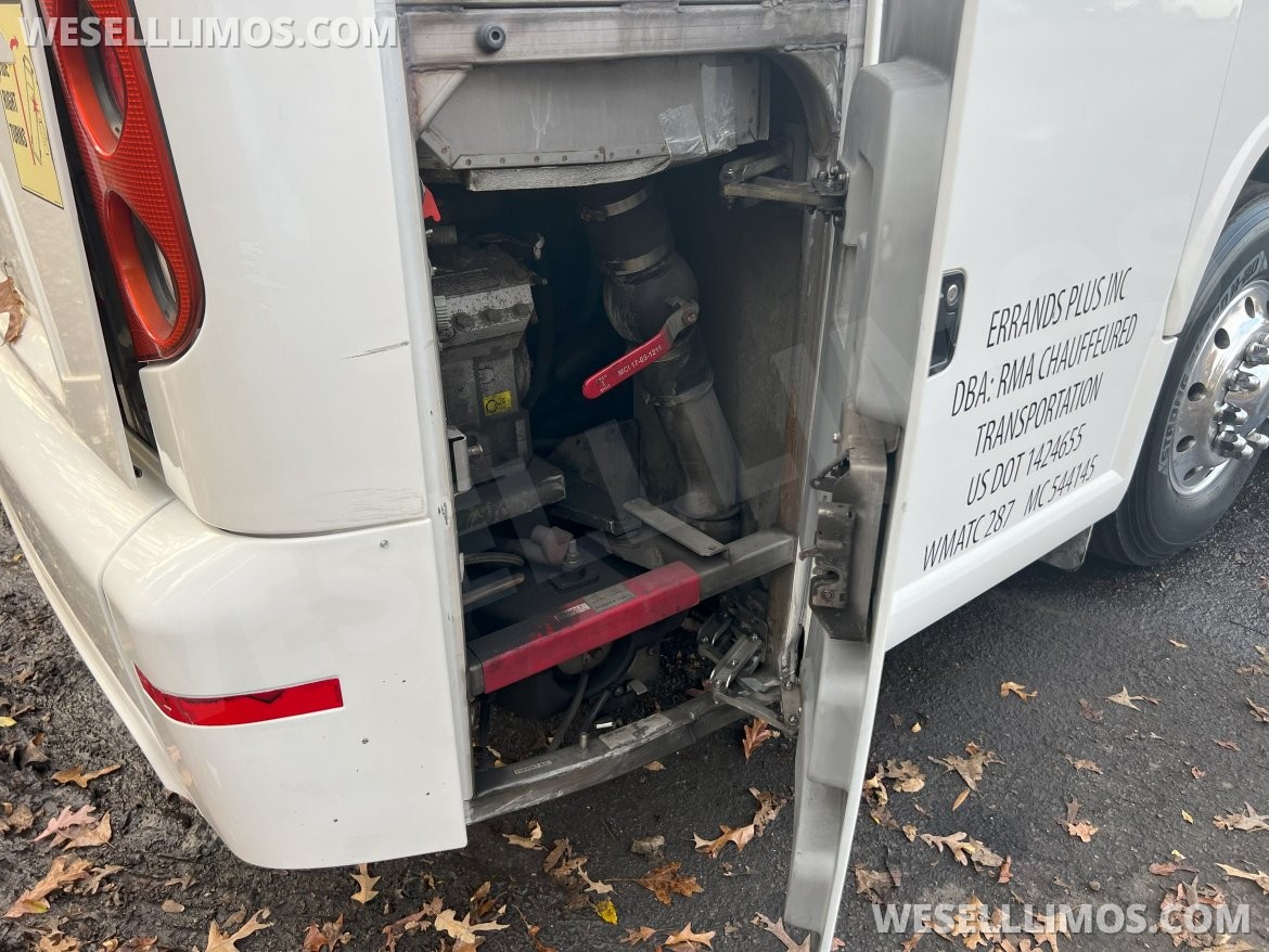 Motorcoach for Sale in Rockville, MD - Photo 7