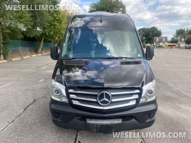 2017 Smartliner Mercedes-Benz Sprinter Sprinter - Sprinter for Sale in Baldwin, NY - Photo 14