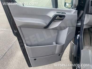 2017 Smartliner Mercedes-Benz Sprinter Sprinter - Sprinter for Sale in Baldwin, NY - Photo 16