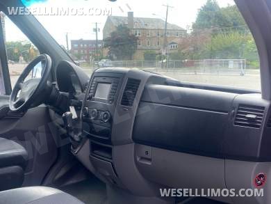 2017 Smartliner Mercedes-Benz Sprinter Sprinter - Sprinter for Sale in Baldwin, NY - Photo 23