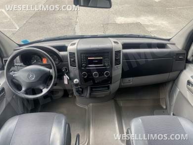 2017 Smartliner Mercedes-Benz Sprinter Sprinter - Sprinter for Sale in Baldwin, NY - Photo 24