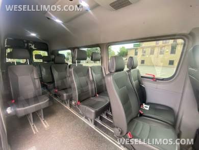 2017 Smartliner Mercedes-Benz Sprinter Sprinter - Sprinter for Sale in Baldwin, NY - Photo 28
